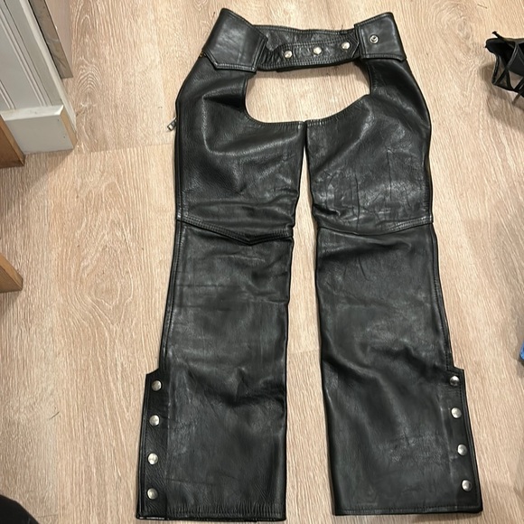 Woman’s leather chaps from reed sportsman of Detroit - Picture 1 of 6